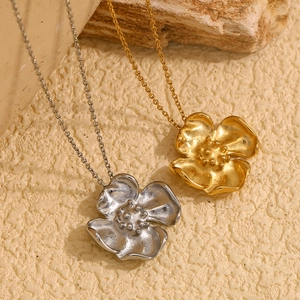 Retro vintage 18K gold plated and silver 316L stainless steel flower pendant necklace