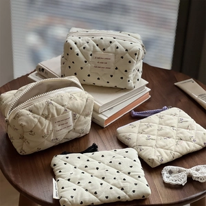 Quilted Corduroy Makeup Bag Heart Floral Print Padded Pouch Coin Purse Portable Travel Storage Zipper Organizer Case