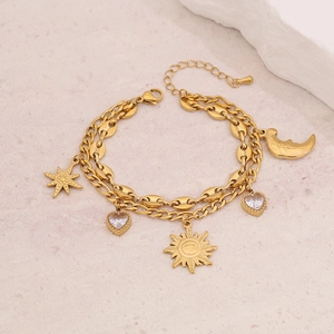 Doppelreihiges goldenes Titan-Armband mit Stern-, Mond- und Herz-Kristallanhängern