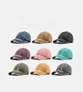 Vista dettagliata di cappellini in denim lavato disponibili in nove colori vintage sbiaditi