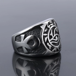 Vintage stainless steel ring featuring Eye of Horus and Ankh symbols in silver finish
