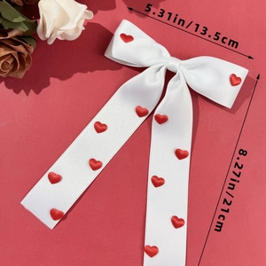 Detailed size specifications for red heart ribbon hair clip measuring 13.5cm by 21cm