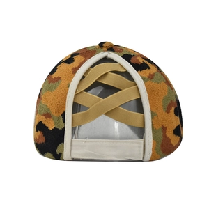 Detailansicht der Camouflage-Baseballkappe mit elastischer Kreuzöffnung für Pferdeschwänze