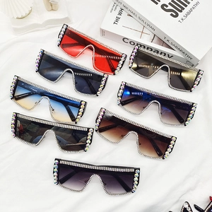 Lunettes De Soleil Carrées Surdimensionnées Strass Monture PC Verres Dégradés UV400 Party Punk Mode Femme