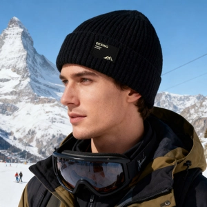 Herren Winter-Strickmütze zum Skifahren mit Fleecefutter und Outdoor-Bergdesign-Detail