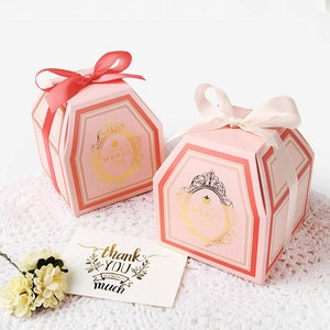 Hexagonal Wedding Gift Boxes White Cardboard Gold Stamping Ribbon Bow European Style Party Favors Candy Packaging