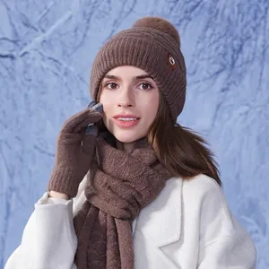 Ensemble d'hiver 3 pièces pour femme avec bonnet à pompon, écharpe et gants tactiles