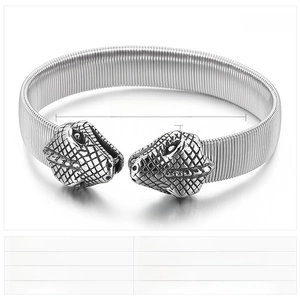 Detailed view of punk snake head steel bracelet with dimensions 65x13mm and 54g weight