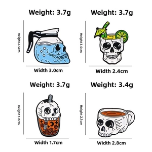 Detailed size and weight specs for four creative skull-themed enamel brooch pins