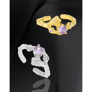 Irregular S925 silver rings with purple zircon stones in gold and silver finish