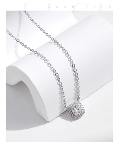 Macro shot of 1 carat moissanite square pendant on S925 sterling silver chain