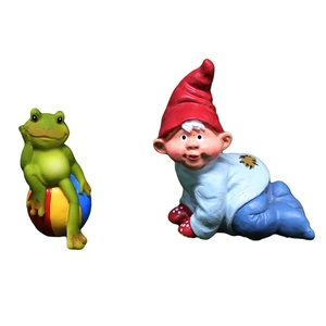 Garden gnome and green frog on ball resin ornaments for outdoor micro landscape decor