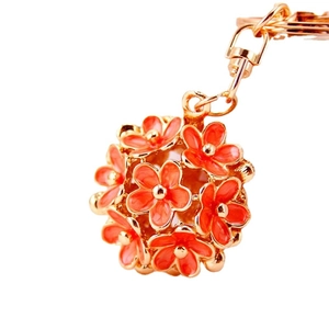 Three-dimensional orange daisy flower keychain with gold metal buckle for women bags