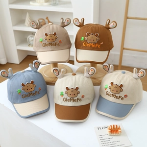 Casquettes de girafe pour tout-petits en cinq couleurs avec bois 3D et broderie délicate