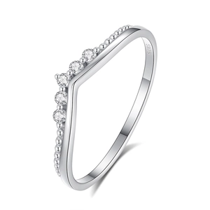 Elegant S925 sterling silver V-shaped ring with five white zircons and beaded edge detail
