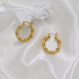 Boucles d'oreilles créoles torsadées en acier inoxydable doré 18K au style vintage français