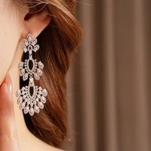 Boucles d'oreilles pendantes vintage en zircon avec feuilles pour mariage chic