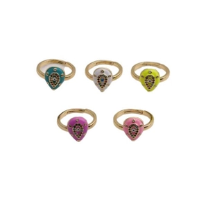 Detailansicht von Evil Eye Ringen in fünf Emaille-Farben mit vergoldeter Oberfläche