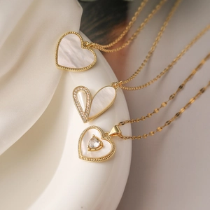 Heart Pendant Necklace Copper 18K Gold Plated Zircon Mother Of Artificial Pearl Shell Minimalist Light Luxury Jewelry For Women