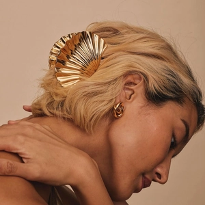 Shell Hair Claw Clip Alloy Metal Strong Hold Ridged Shark Hairpin Chic Elegant Accessories For Women Girls