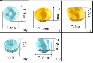 Detailed grid showing dimensions and 10g weight of floral and geometric baking molds