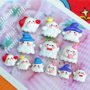 Cute white ghost resin flatback charms with wizard hats and crowns for DIY crafts