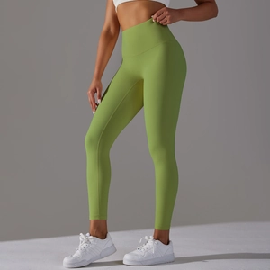 Vue détaillée du legging de yoga vert à taille haute sans couture avec effet push-up
