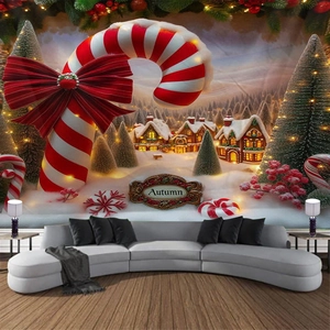 Détail de salon avec tapisserie de Noël décorée de sucres d'orge et paysages de neige