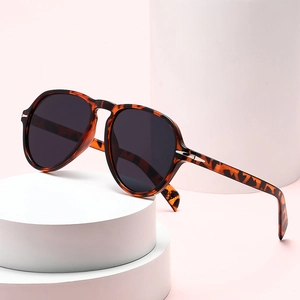 Retro Large Frame Aviator Sunglasses Fashion PC AC Lens UV400 Protection Outdoor Travel Trendy Eyewear For Women Men