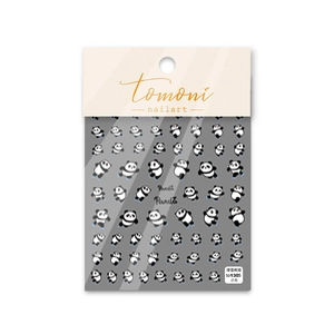 Macro des autocollants à ongles 5D en relief avec des motifs de pandas faisant du ski
