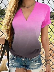 Camiseta de mujer con cuello en V y manga corta con diseño de estampado degradado rosa