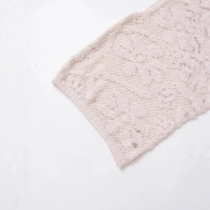 Sexy ärmelloses Top mit Wasserfall-Ausschnitt aus hellrosa Strickspitze für Damen