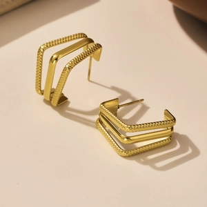 Three-layer C-shaped gold-plated stainless steel earrings with textured geometric design