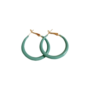 Boucles d'oreilles créoles rondes en émail sarcelle avec tige et fermoir dorés