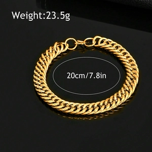 Detailed view of golden Cuban link chain bracelet with weight 23.5g and 20cm length