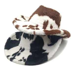 Cappello da cowboy in peluche con stampa mucca in marrone e nero per l'inverno