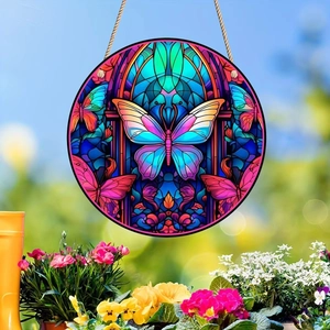 Gros plan d'un papillon en acrylique coloré avec effet de vitrail pour la décoration