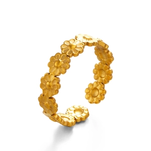 Minimalist gold daisy flower stainless steel ring with adjustable open band design