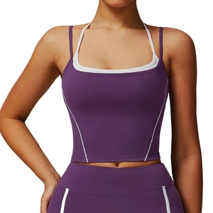 Lila Fake-Layer-Yoga-Weste mit weißen Kontrastträgern und schmalem Sport-Design