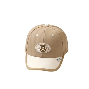 Baby baseball cap with teddy bear embroidery and khaki patchwork in a six-panel design