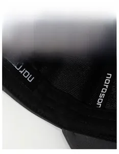 Detail of breathable mesh lining and widened sweatband of the casual baseball cap