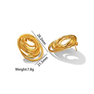 Vue détaillée de boucles d'oreilles spirales dorées double couche avec dimensions et poids