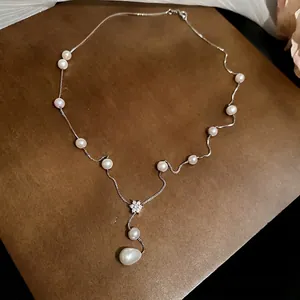 Elegant zircon flower pearl drop necklace with Y-shape silver chain for women