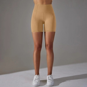 Vista dettagliata dei pantaloncini yoga senza cuciture a vita alta con trama a nido d'ape