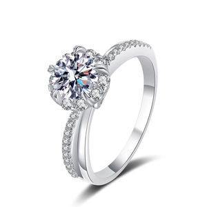 S925 sterling silver moissanite ring featuring a six-prong round center stone and side diamonds