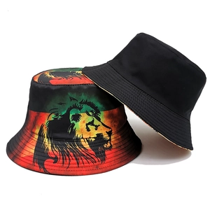 Fashionable lion print bucket hat for men and women with reversible outdoor sun protection