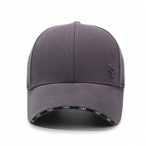 Casquette de baseball gris foncé avec logo géométrique et visière imprimée FARD