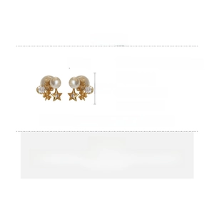 Detail specifications of star and pearl earrings with dimensions 1.9cm and 9.4g weight