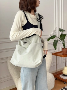 Large capacity canvas tote bag for women, lightweight crossbody shoulder bag in pale green
