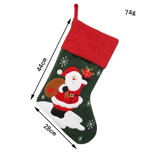 Detailed dimensions of green linen Santa Claus Christmas stocking with 44cm length and 28cm width